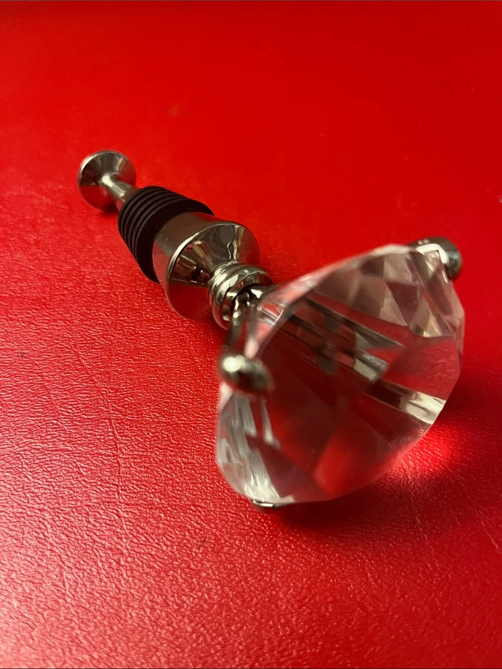 Diamond Bottle Stopper 4”L